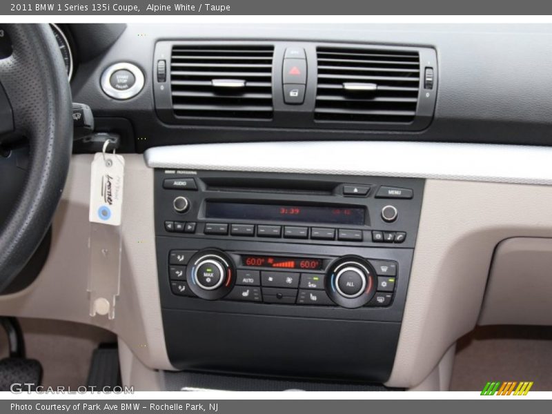 Alpine White / Taupe 2011 BMW 1 Series 135i Coupe
