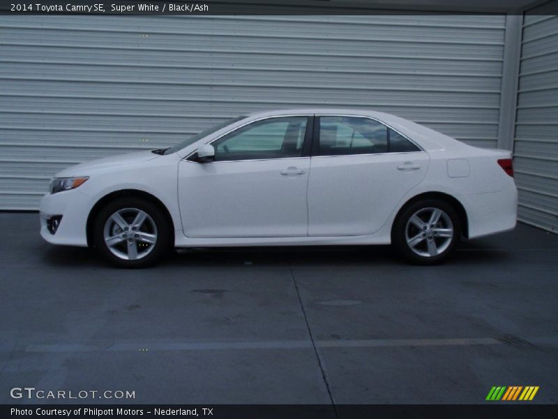 Super White / Black/Ash 2014 Toyota Camry SE