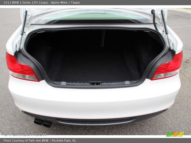 Alpine White / Taupe 2011 BMW 1 Series 135i Coupe
