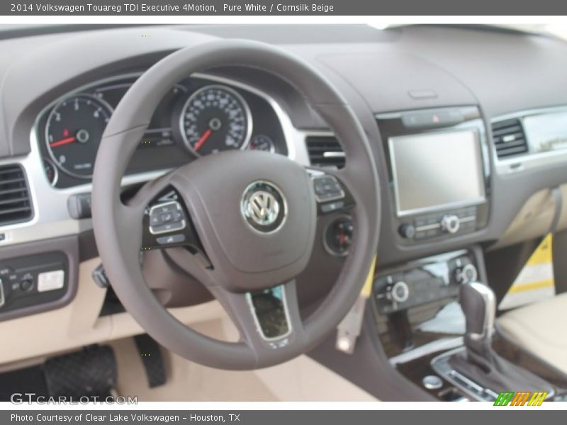Pure White / Cornsilk Beige 2014 Volkswagen Touareg TDI Executive 4Motion