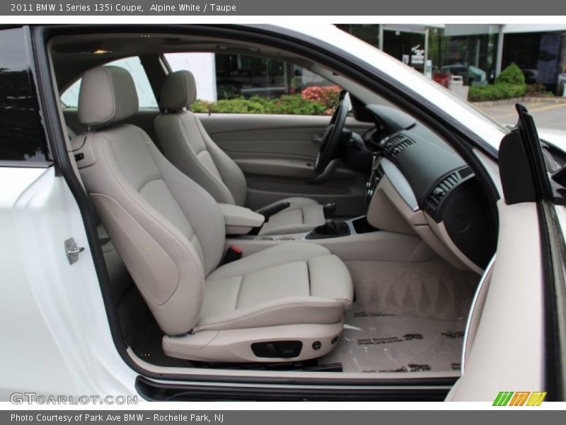 Alpine White / Taupe 2011 BMW 1 Series 135i Coupe