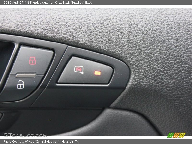 Orca Black Metallic / Black 2010 Audi Q7 4.2 Prestige quattro