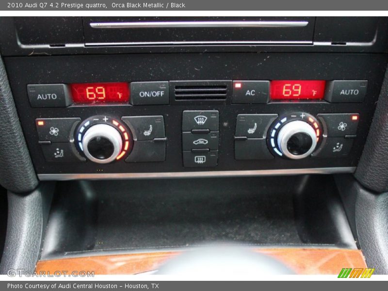Orca Black Metallic / Black 2010 Audi Q7 4.2 Prestige quattro
