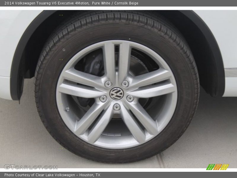 Pure White / Cornsilk Beige 2014 Volkswagen Touareg V6 Executive 4Motion