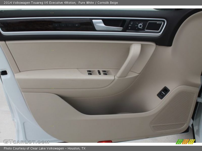 Pure White / Cornsilk Beige 2014 Volkswagen Touareg V6 Executive 4Motion
