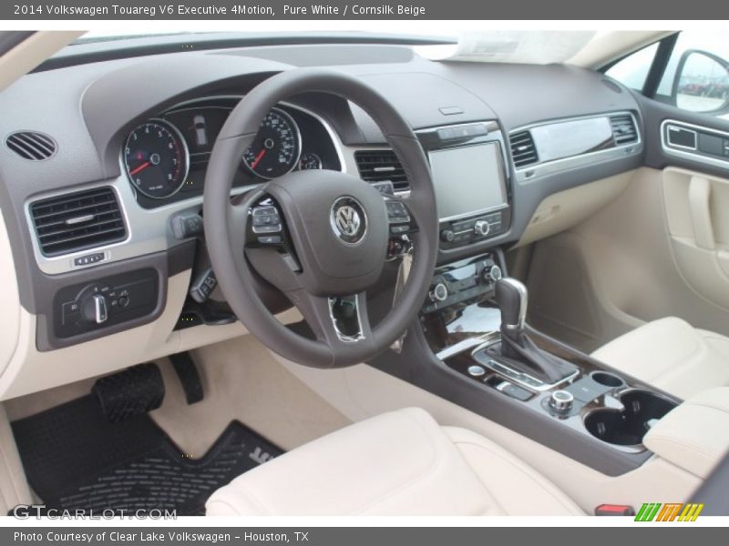 Pure White / Cornsilk Beige 2014 Volkswagen Touareg V6 Executive 4Motion