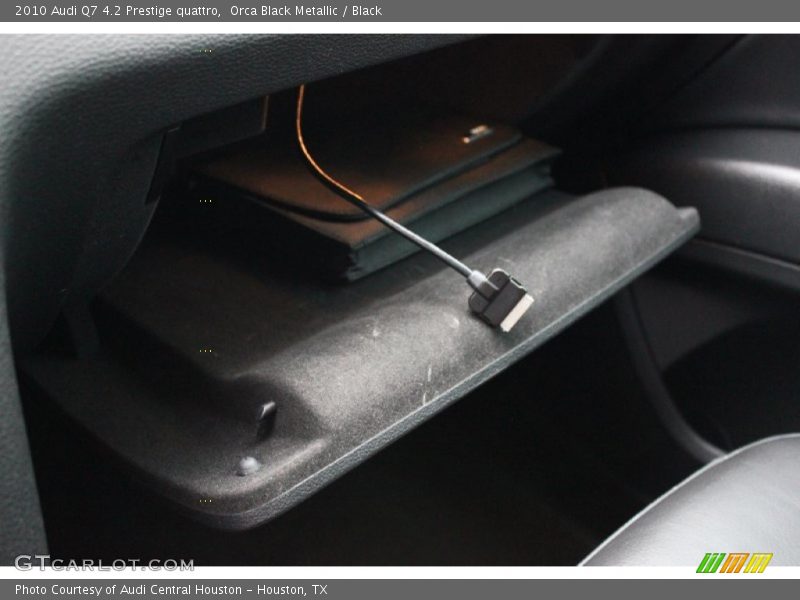 Orca Black Metallic / Black 2010 Audi Q7 4.2 Prestige quattro