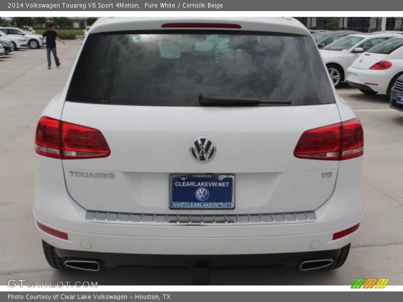 Pure White / Cornsilk Beige 2014 Volkswagen Touareg V6 Sport 4Motion
