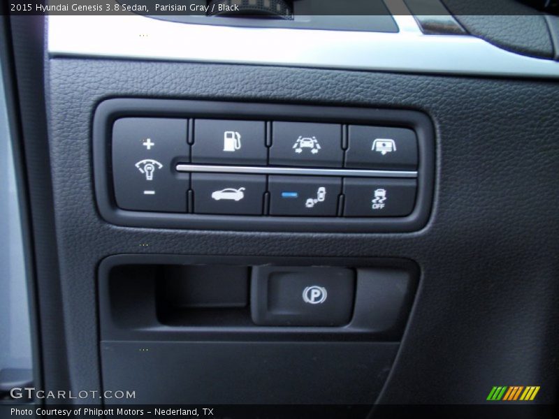 Controls of 2015 Genesis 3.8 Sedan