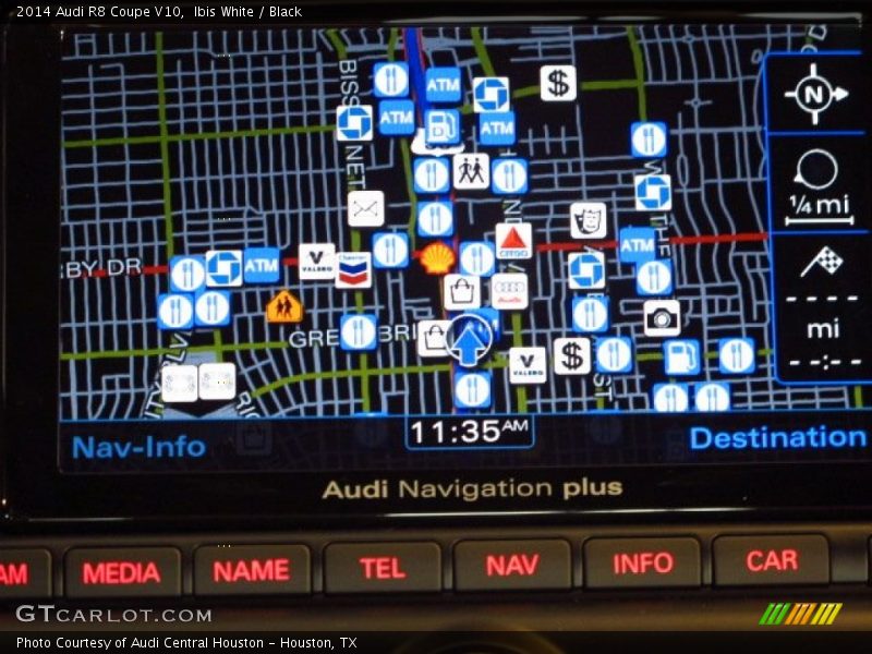 Ibis White / Black 2014 Audi R8 Coupe V10
