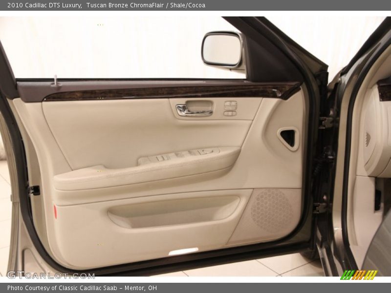 Door Panel of 2010 DTS Luxury