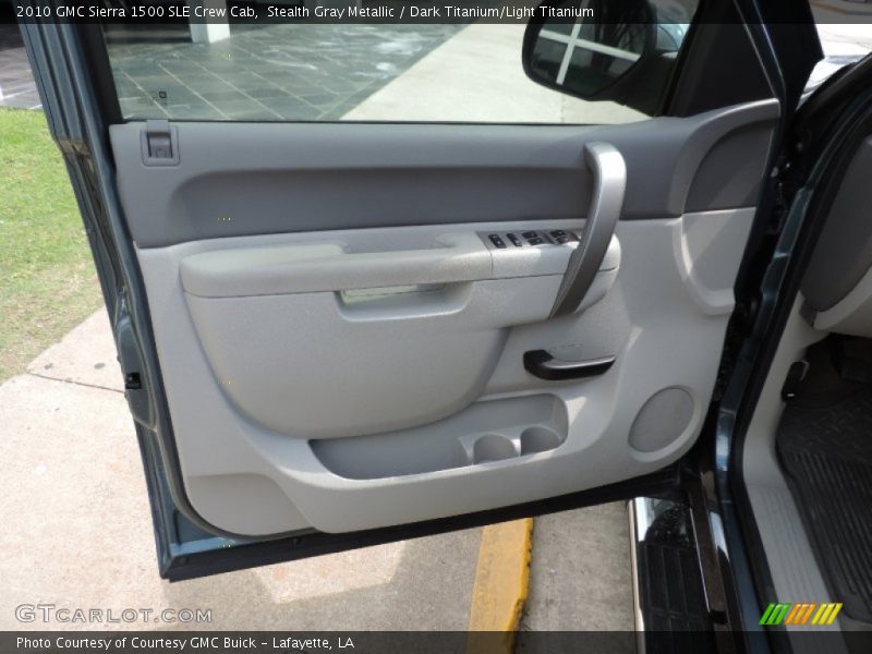 Door Panel of 2010 Sierra 1500 SLE Crew Cab
