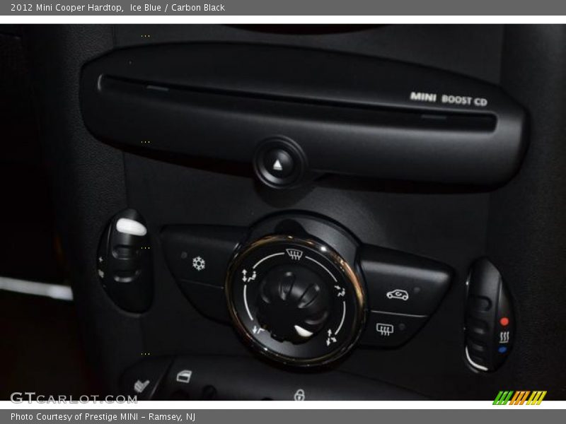 Ice Blue / Carbon Black 2012 Mini Cooper Hardtop