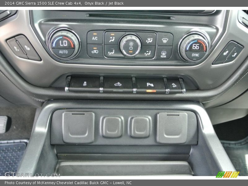 Onyx Black / Jet Black 2014 GMC Sierra 1500 SLE Crew Cab 4x4