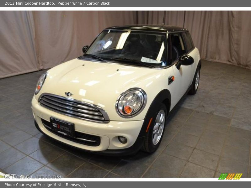 Pepper White / Carbon Black 2012 Mini Cooper Hardtop