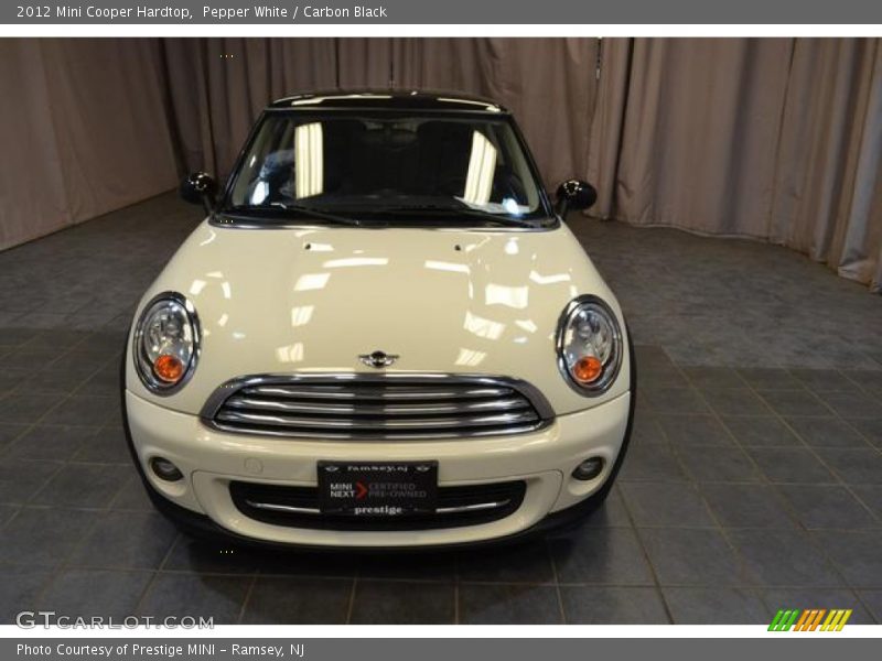 Pepper White / Carbon Black 2012 Mini Cooper Hardtop