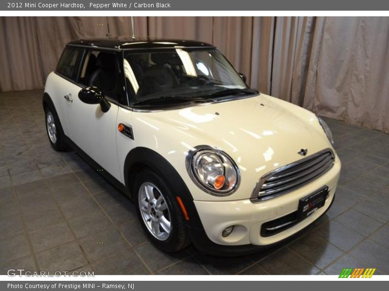 Pepper White / Carbon Black 2012 Mini Cooper Hardtop