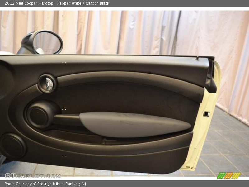 Pepper White / Carbon Black 2012 Mini Cooper Hardtop