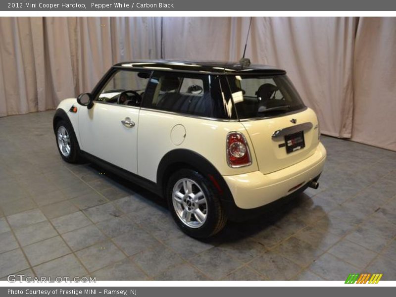 Pepper White / Carbon Black 2012 Mini Cooper Hardtop
