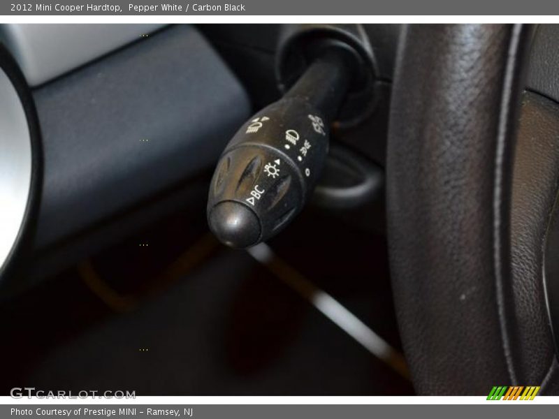 Pepper White / Carbon Black 2012 Mini Cooper Hardtop