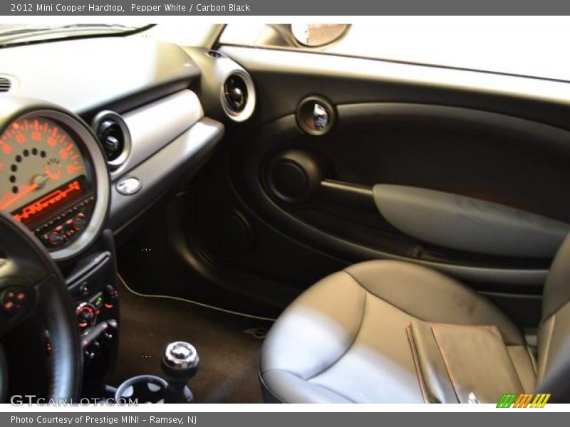 Pepper White / Carbon Black 2012 Mini Cooper Hardtop