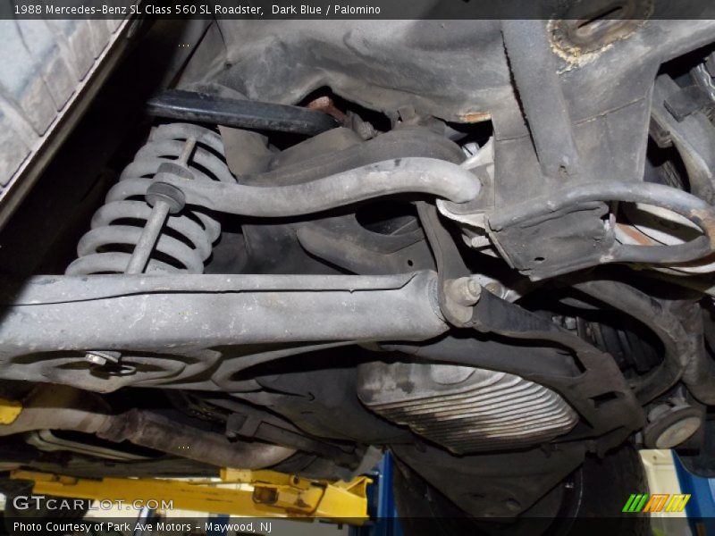 Undercarriage of 1988 SL Class 560 SL Roadster