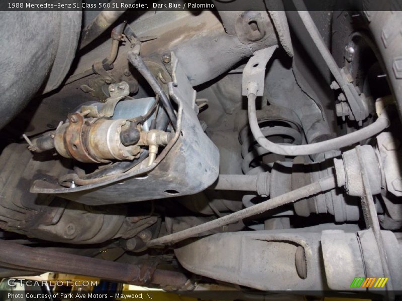 Undercarriage of 1988 SL Class 560 SL Roadster