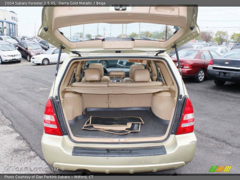 Sierra Gold Metallic / Beige 2004 Subaru Forester 2.5 XS