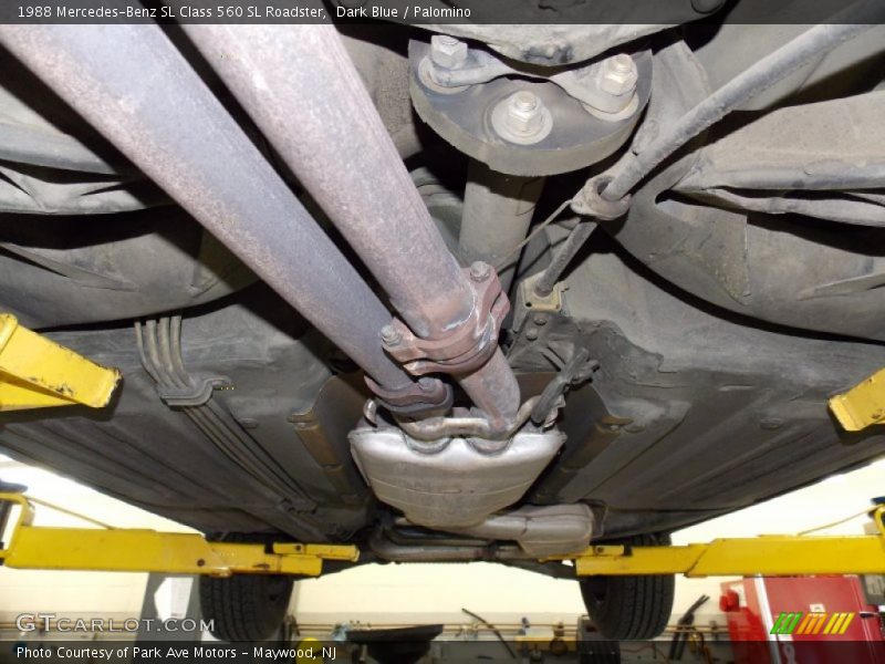 Undercarriage of 1988 SL Class 560 SL Roadster