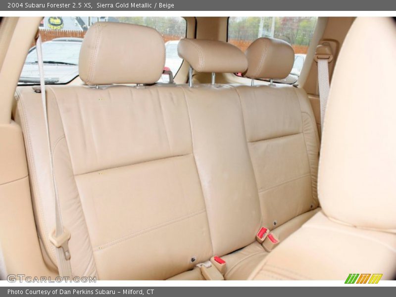 Sierra Gold Metallic / Beige 2004 Subaru Forester 2.5 XS