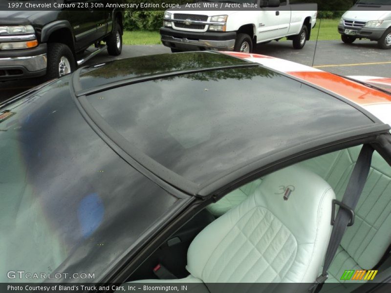Sunroof of 1997 Camaro Z28 30th Anniversary Edition Coupe