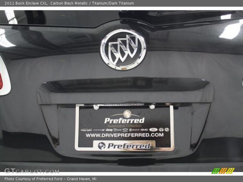 Carbon Black Metallic / Titanium/Dark Titanium 2011 Buick Enclave CXL