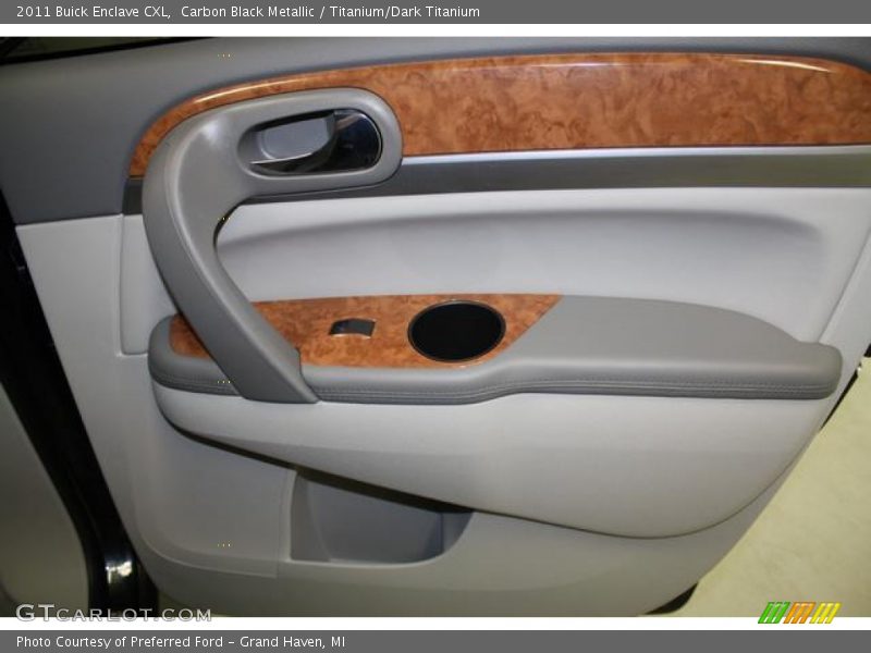 Carbon Black Metallic / Titanium/Dark Titanium 2011 Buick Enclave CXL