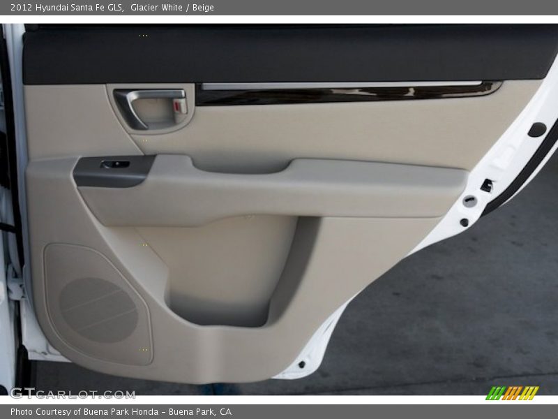 Glacier White / Beige 2012 Hyundai Santa Fe GLS