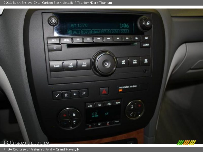 Carbon Black Metallic / Titanium/Dark Titanium 2011 Buick Enclave CXL