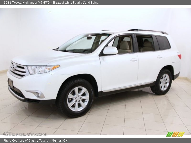 Blizzard White Pearl / Sand Beige 2011 Toyota Highlander V6 4WD