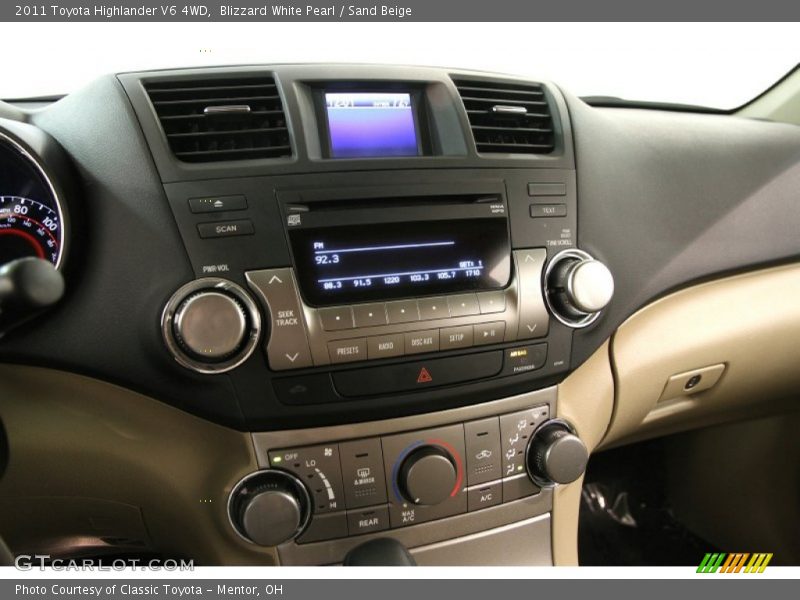 Blizzard White Pearl / Sand Beige 2011 Toyota Highlander V6 4WD