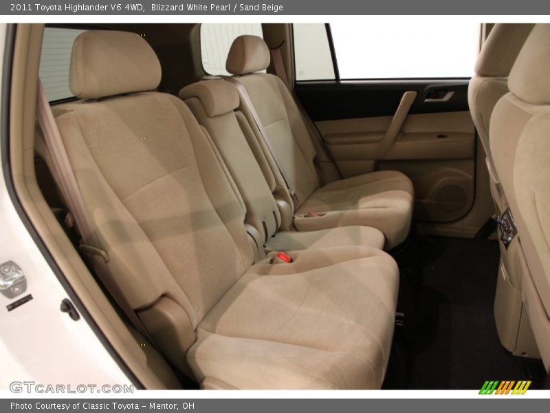 Blizzard White Pearl / Sand Beige 2011 Toyota Highlander V6 4WD