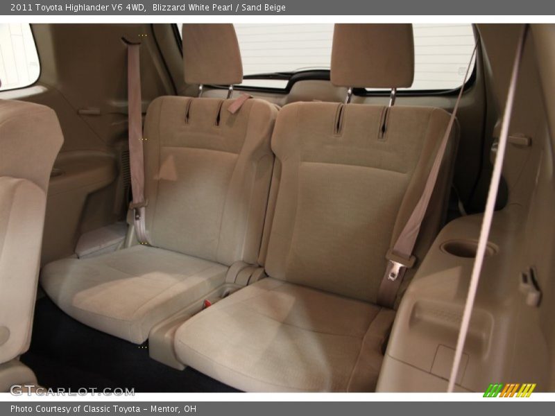 Blizzard White Pearl / Sand Beige 2011 Toyota Highlander V6 4WD