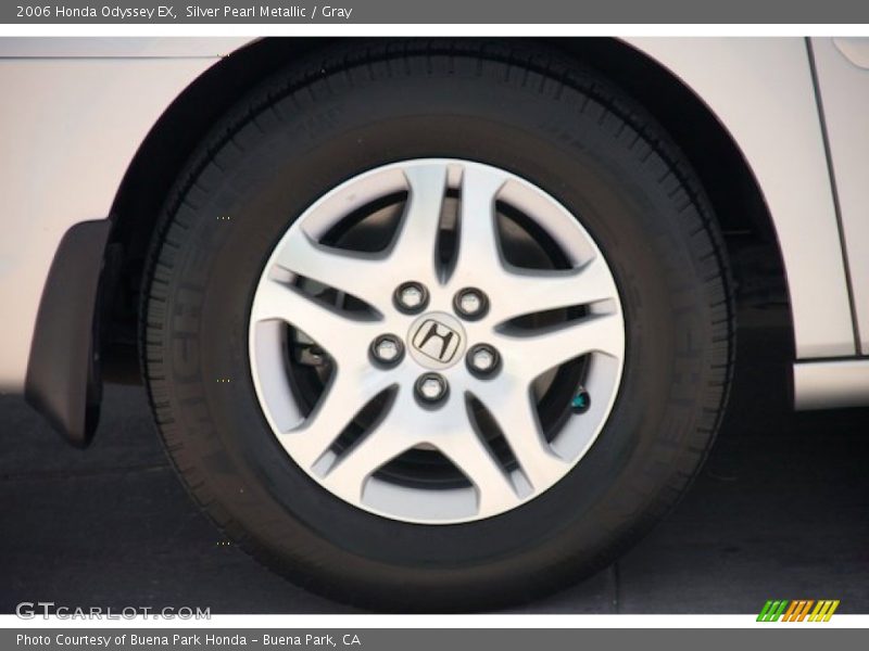 Silver Pearl Metallic / Gray 2006 Honda Odyssey EX