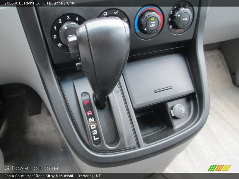 Clear White / Gray 2005 Kia Sedona LX