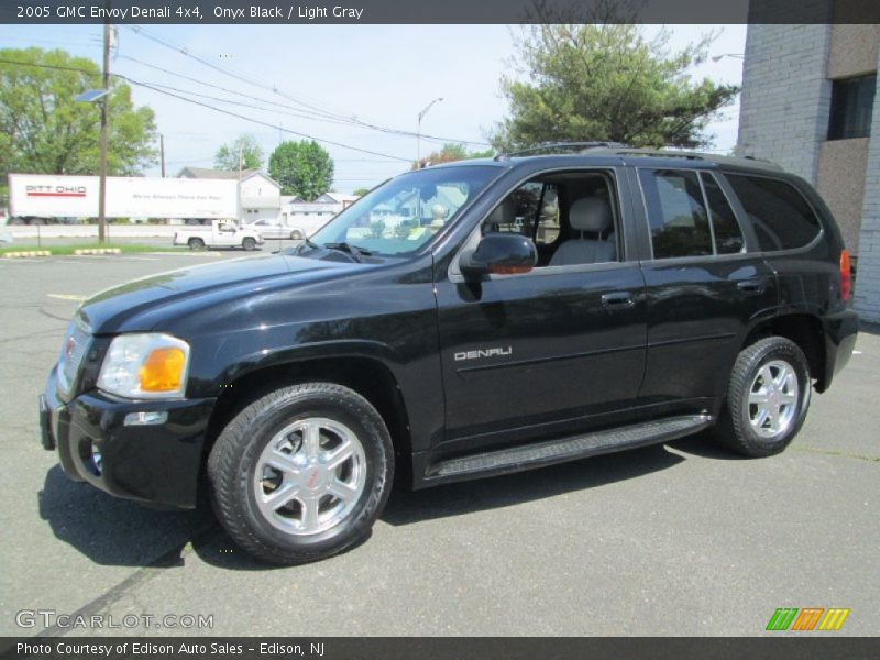 Onyx Black / Light Gray 2005 GMC Envoy Denali 4x4