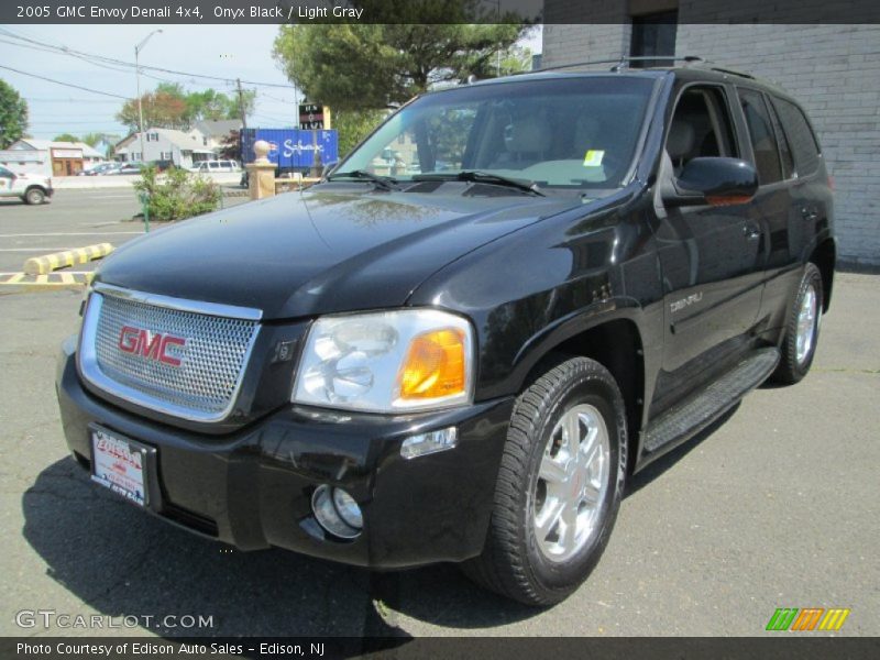 Onyx Black / Light Gray 2005 GMC Envoy Denali 4x4