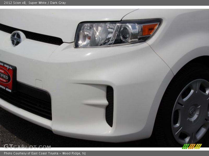 Super White / Dark Gray 2012 Scion xB