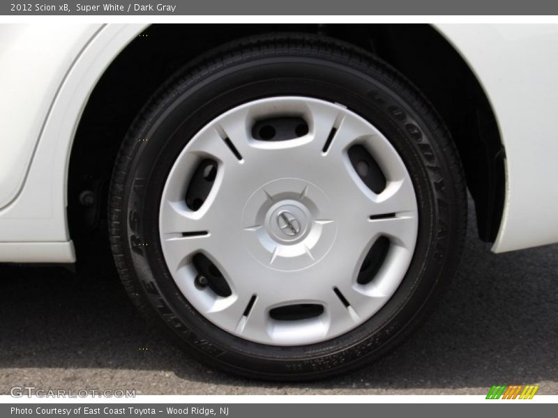 Super White / Dark Gray 2012 Scion xB