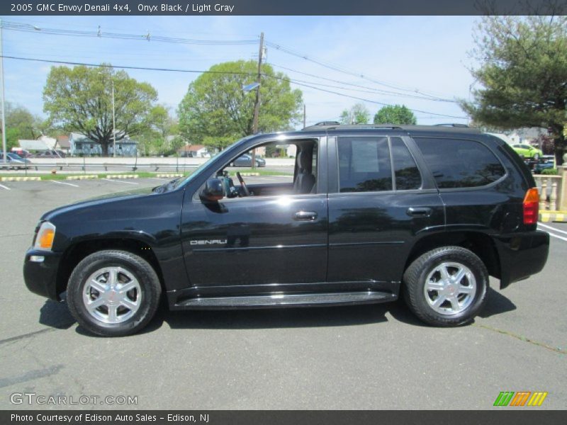 Onyx Black / Light Gray 2005 GMC Envoy Denali 4x4