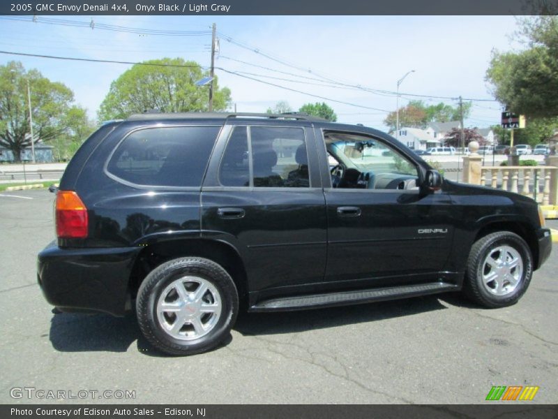 Onyx Black / Light Gray 2005 GMC Envoy Denali 4x4