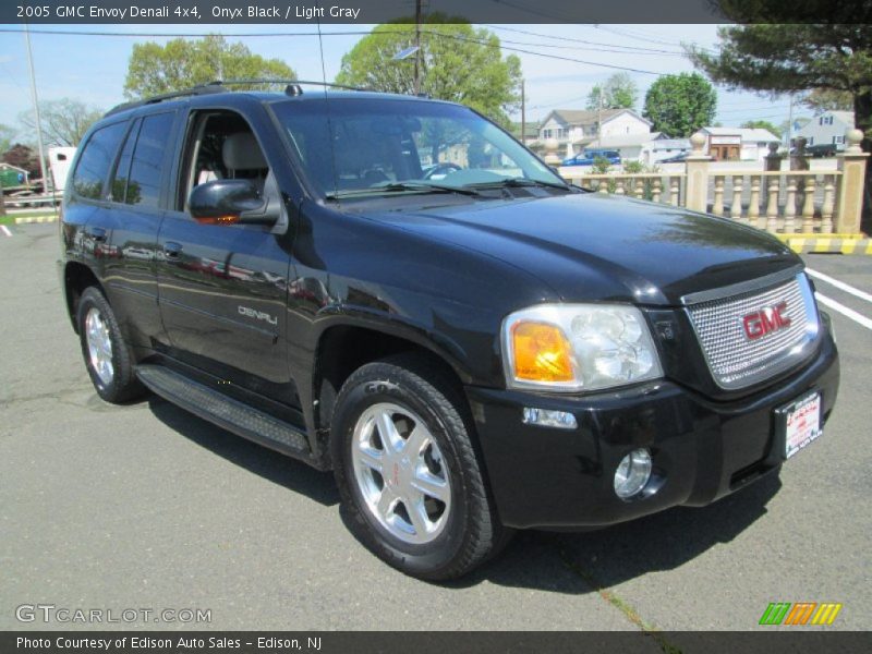 Onyx Black / Light Gray 2005 GMC Envoy Denali 4x4