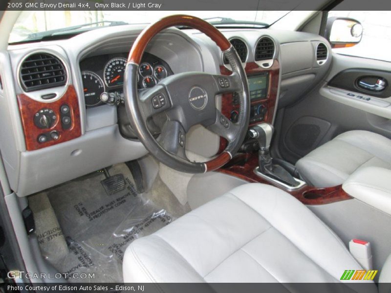 Onyx Black / Light Gray 2005 GMC Envoy Denali 4x4