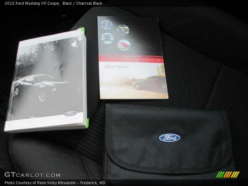 Black / Charcoal Black 2013 Ford Mustang V6 Coupe